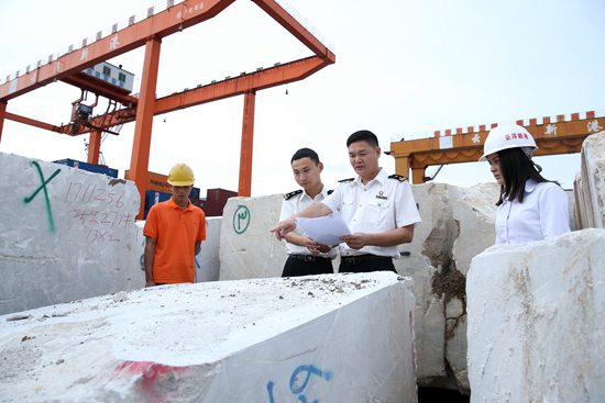 云浮新港石材進(jìn)口量逆勢(shì)大幅增長(zhǎng) 前4月比增33